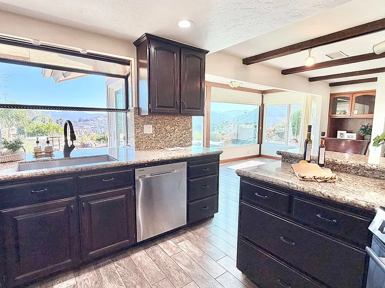 1509 Macadamia Dr — Photo 11