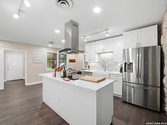 19214 Grey Forest Dr — Photo 11