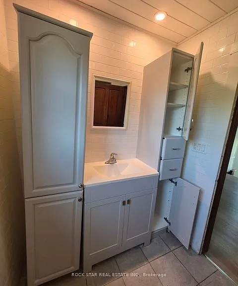 63 Dolphin St — Photo 6