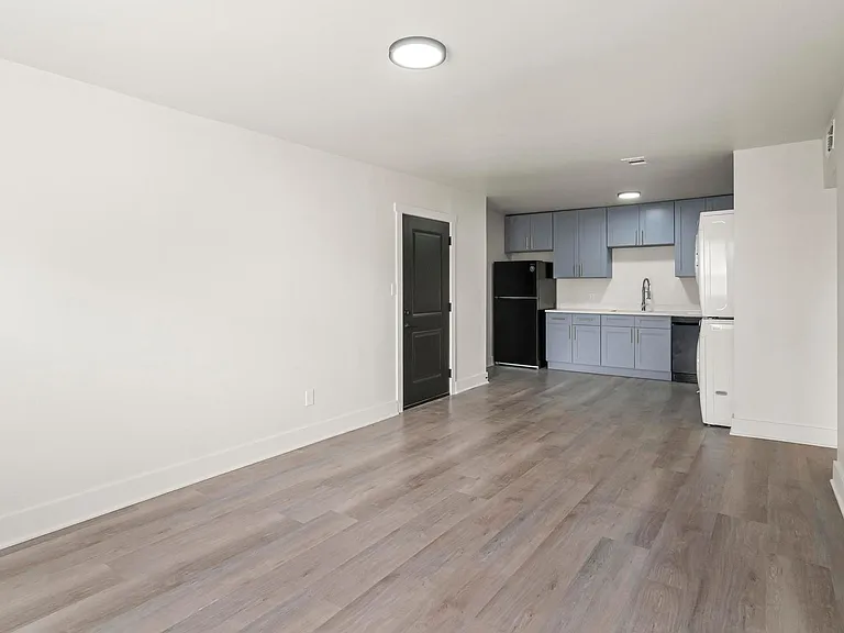 Greenway Trail Apartments — Photo 31