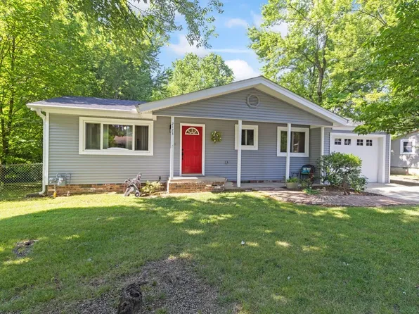 2123 Lawson St, Fayetteville, AR 72703