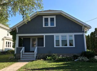 937 Michigan Ave, Oostburg, WI 53070