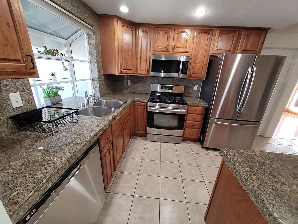 1st image of 6586 Inglewood Dr