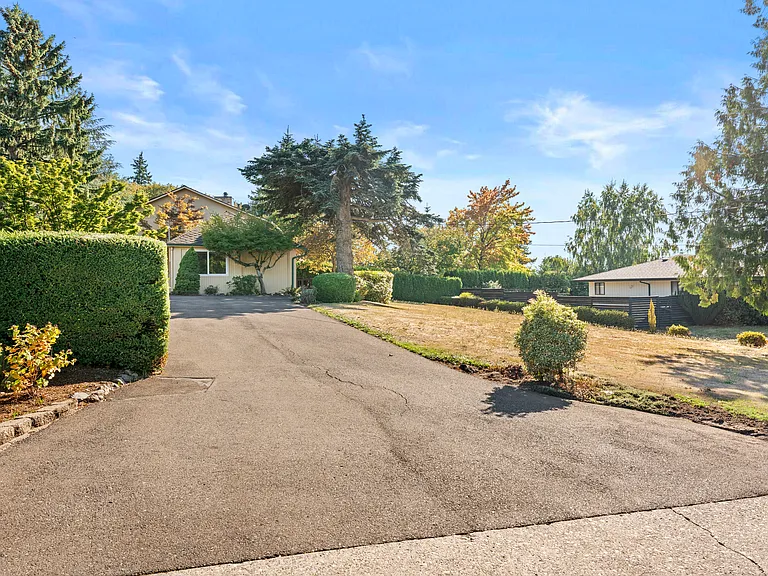 9604 SE Clatsop St — Photo 20