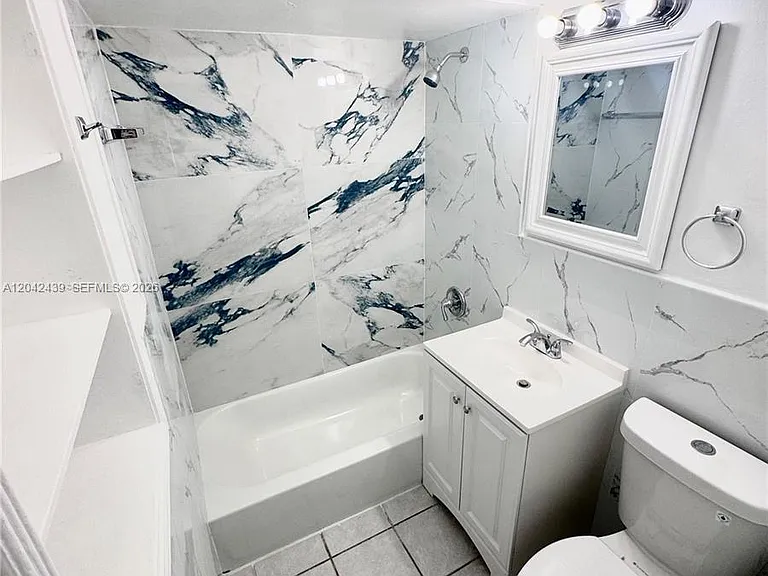 2732 NW 22nd St #3 — Photo 11