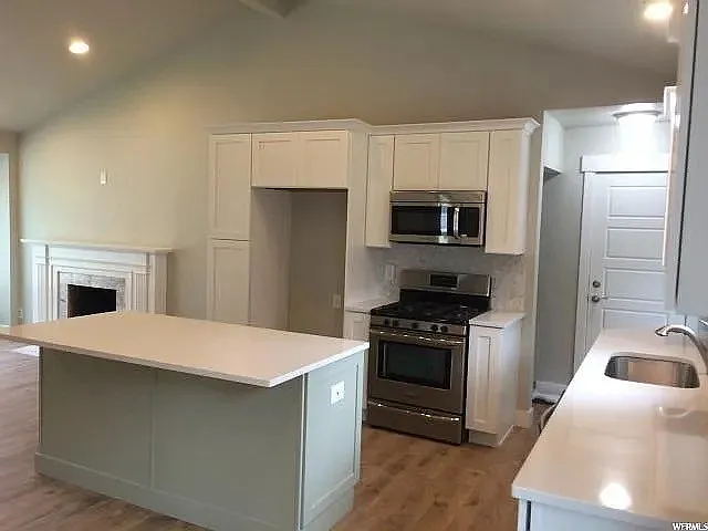 1795 E Gunderson Ln — Photo 19