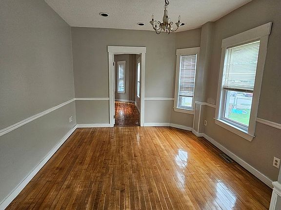 5th image of 106 School St #1