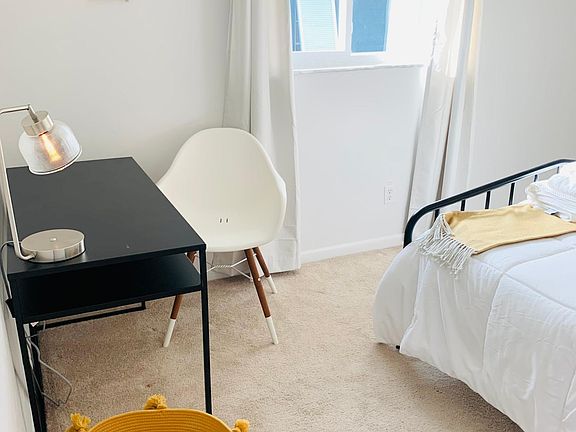 Guest bedroom
