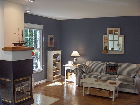 Family Rm w/ Fireplace