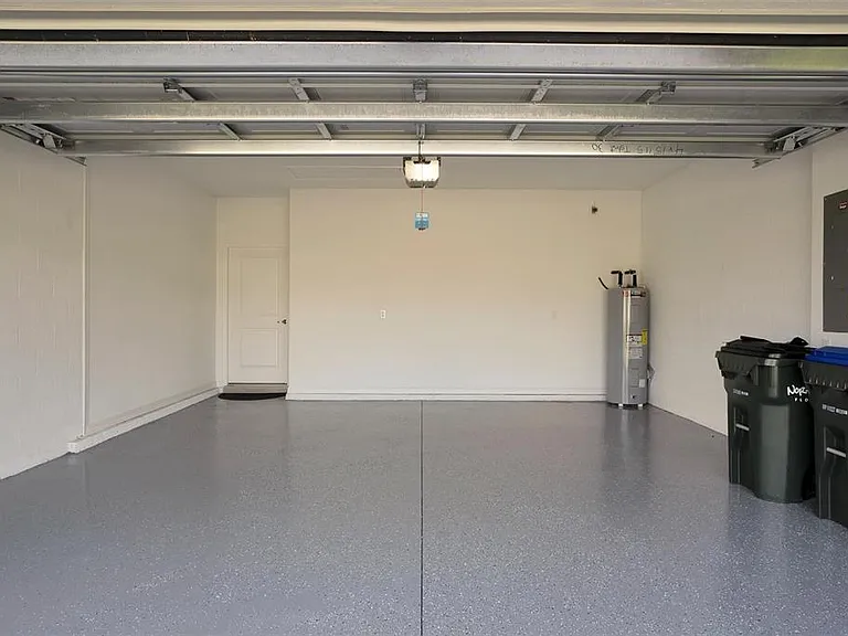 19100 Moscato Ct — Photo 35