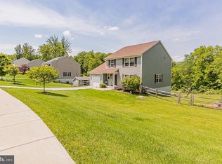 104 Burgundy Ln, Coatesville, PA 19320
