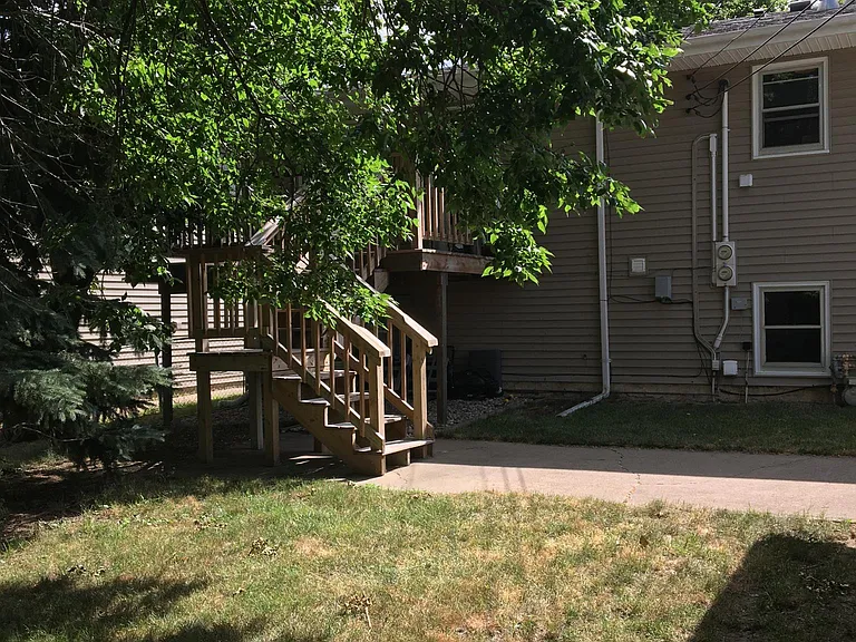 1003 S Blaine Ave #LOWER — Photo 3