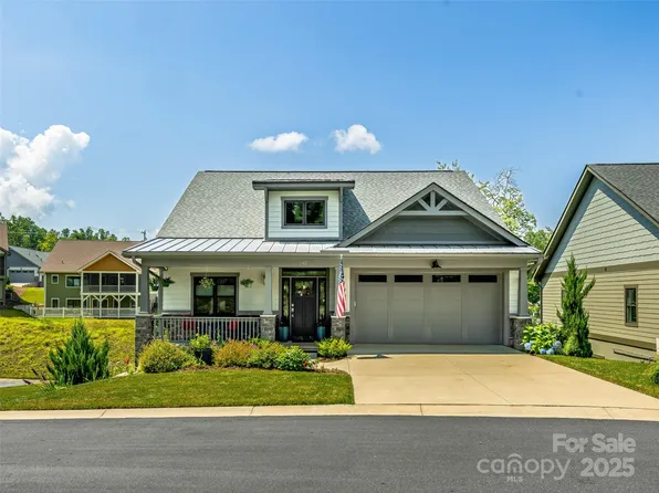 248 Sports Village Dr, Hendersonville, NC 28739