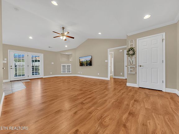 4th image of 2239 Andrea Ln