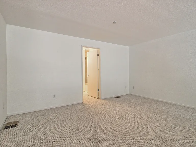 400 N 1st St #112 — Photo 17