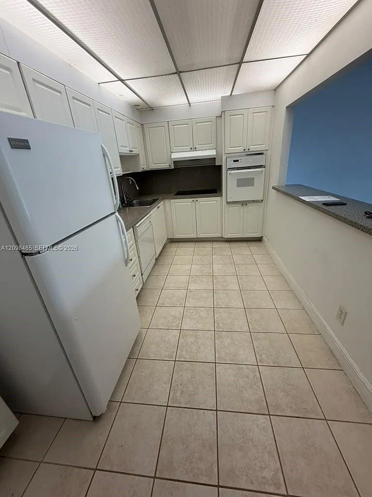 Oceanview Building B Cond — Photo 2
