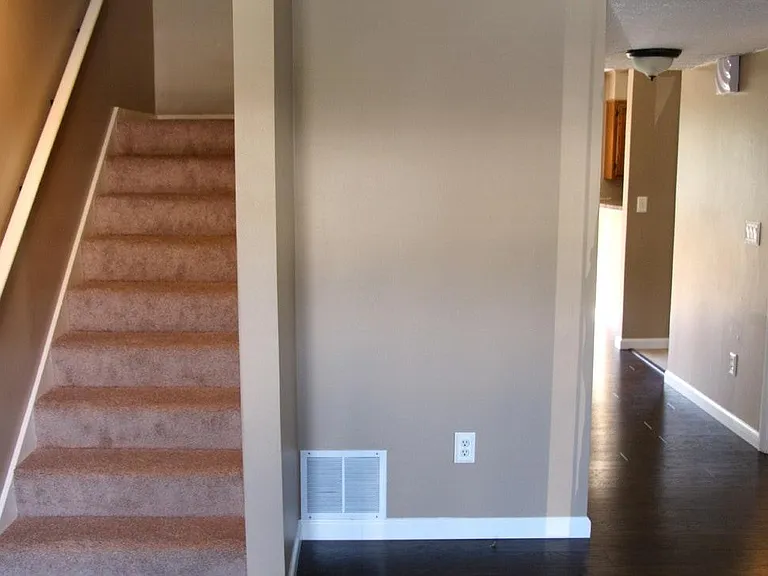 405 Spruce Ln — Photo 9