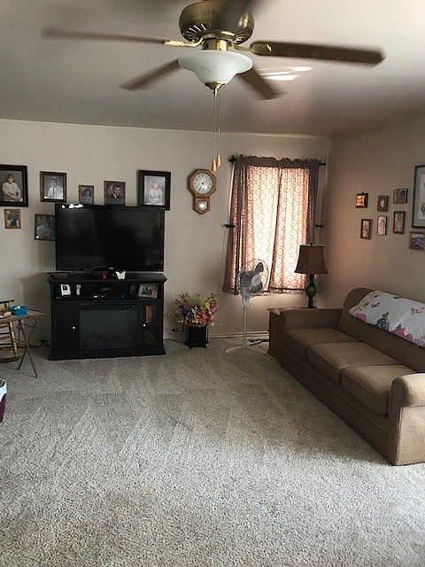 2nd image of 804 Parkway Dr