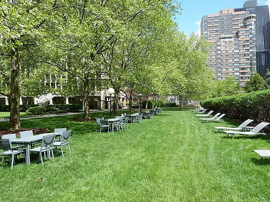 Rented by Keller Williams NYC | media 16