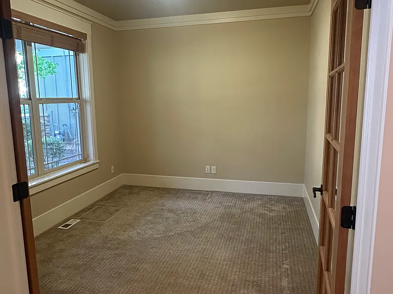 497 E Mission Dr — Photo 6