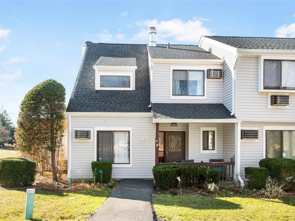 101 Mountain Laurel Drive, Monroe, NY 10950