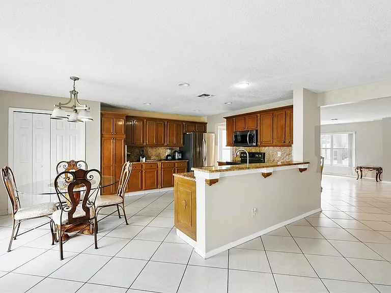 13054 Prairie Meadows Dr — Photo 16