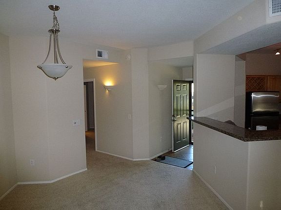 3rd image of 2929 W Yorkshire Dr Unit 1062