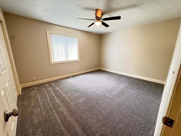 4404 S 27th St #8 — Photo 9