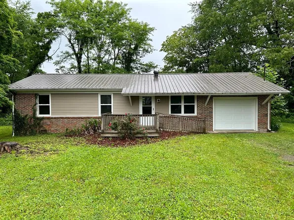 339 McCoy St, Spencer, TN 38585