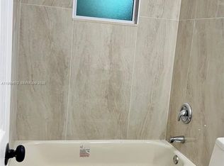 707 N J St, Lake Worth, FL 33460
