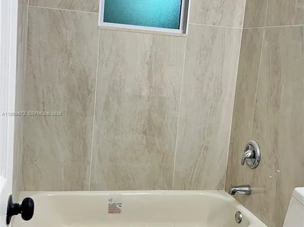 707 N J St, Lake Worth, FL 33460