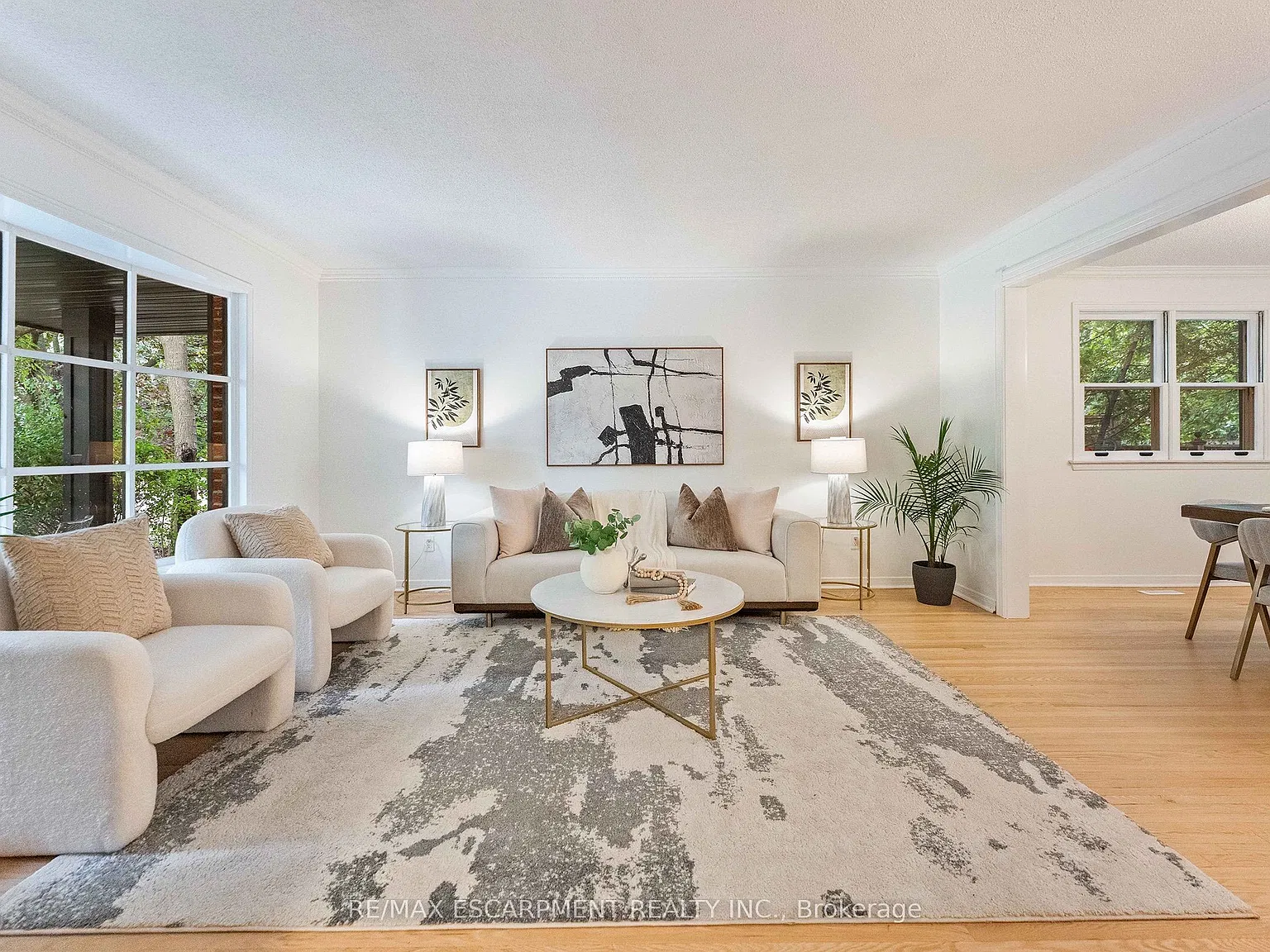 4 bed, $5,820 — Photo 2