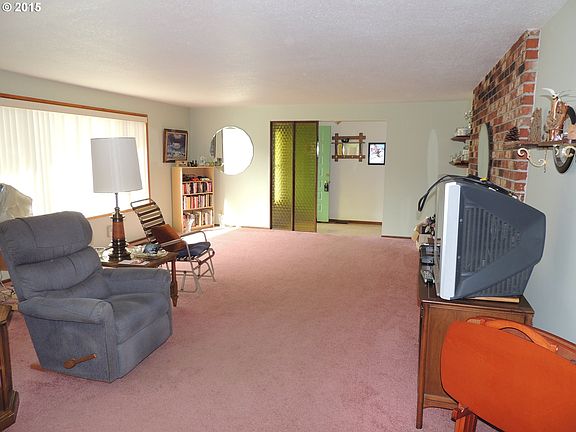 2nd image of 15022 SE Brightwood Ave