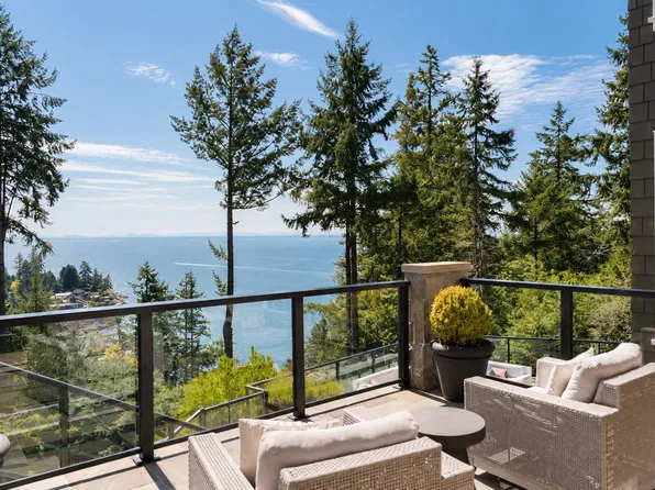 6180 Candia Pl, West Vancouver, BC V7W 1Y1