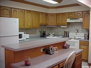 4th image of 7204 S Brewster Pl #B