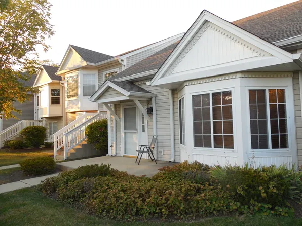 420 Hidden Creek Ln Unit 420, North Aurora, IL 60542