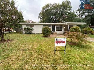 33 Lamont Dr, Little Rock, AR 72209
