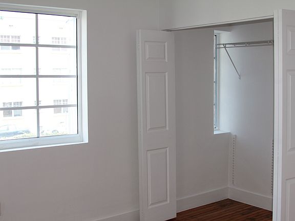 4th image of 541 13th St APT 5