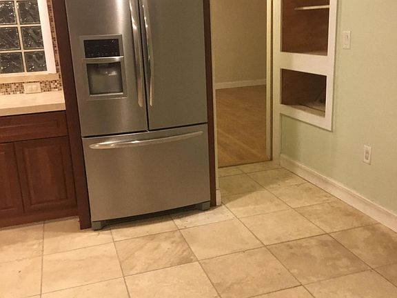 2nd image of 126 Russell St