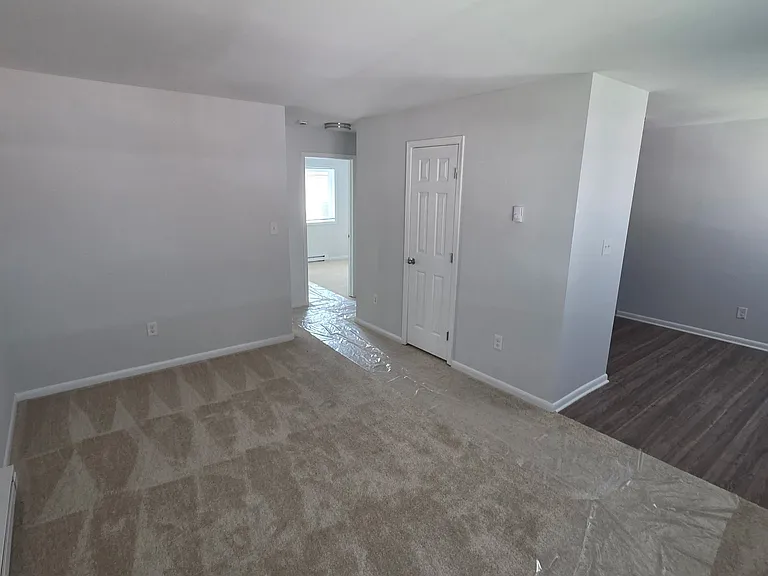 5213 Kennebeck Ave #4 — Photo 4
