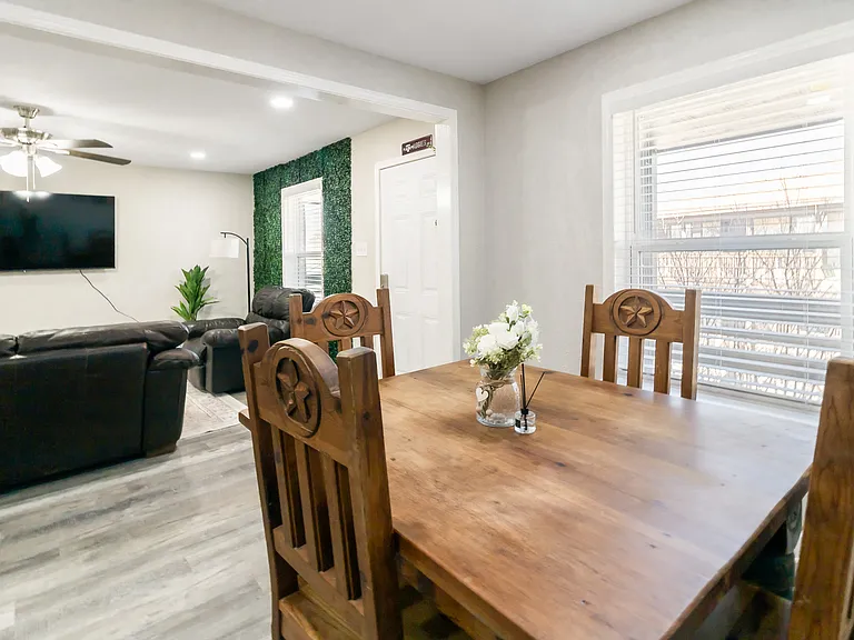 1005 Summer Court Cir #D — Photo 4