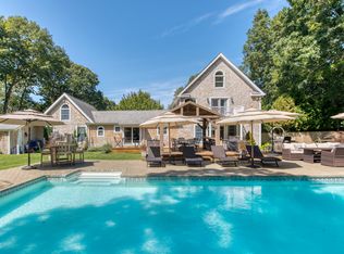 1532 Noyack Rd, Southampton, NY 11968