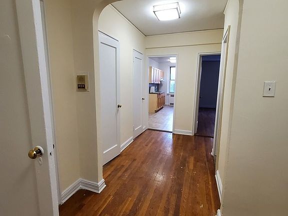2nd image of 41-43 39th Pl #4E
