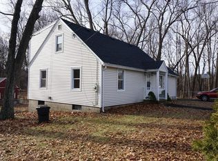 281 Princeton St, North Chelmsford, MA 01863