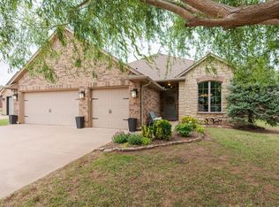 12605 Chateaux Rd, Oklahoma City, OK 73142