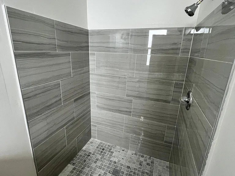 1356 S Van Ness Ave #203 — Photo 8