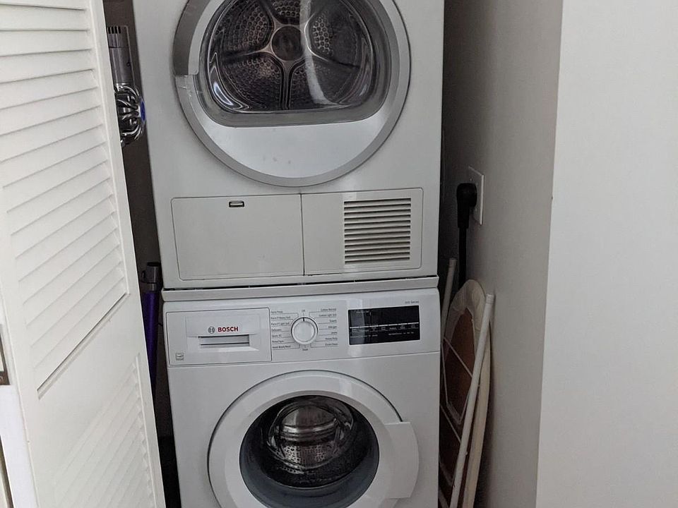 In-unit washer/dryer