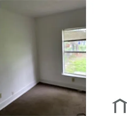 4 bed, $1,800 — Photo 2