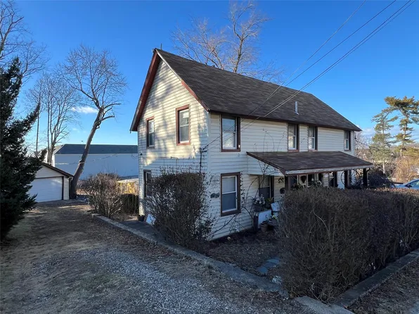 8-10 Jackson Avenue, Port Washington, NY 11050