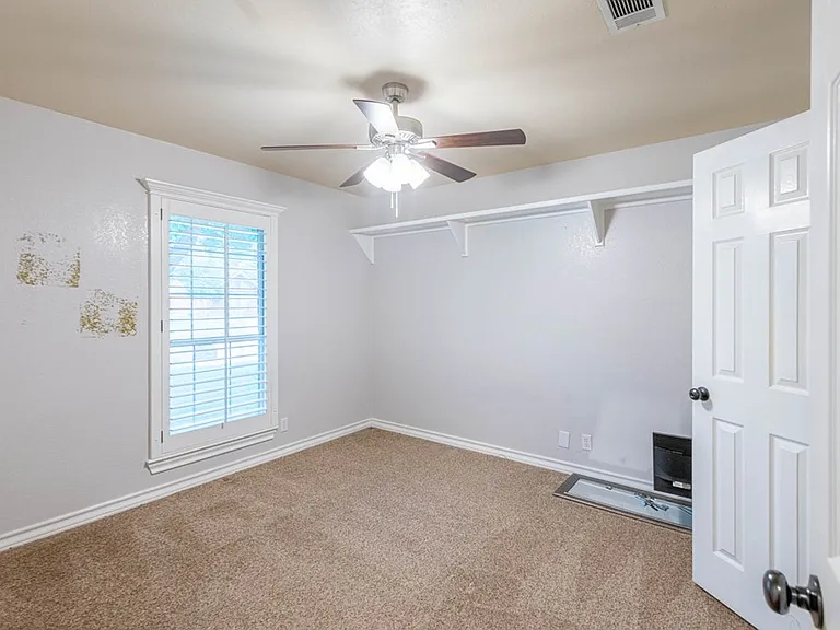 4715 Bishops Castle Dr — Photo 25